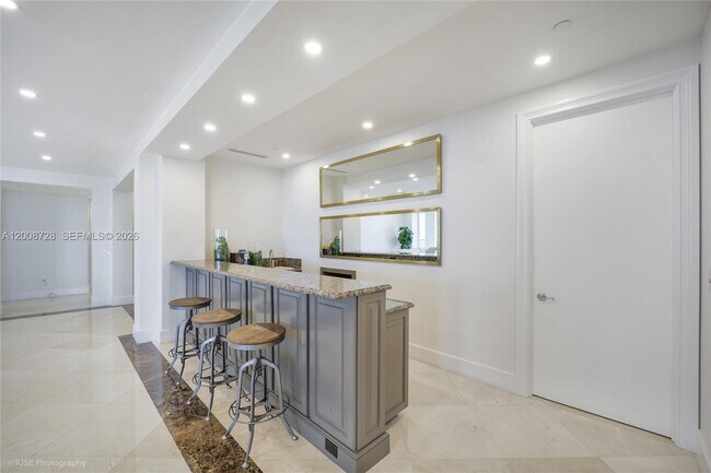 3400 SW 27th Ave Unit 2202