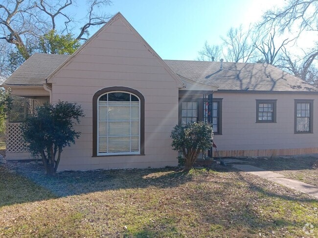Building Photo - 103 E Robinson Pl Rental