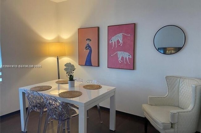 Photo - 435 21st St Unidad 204