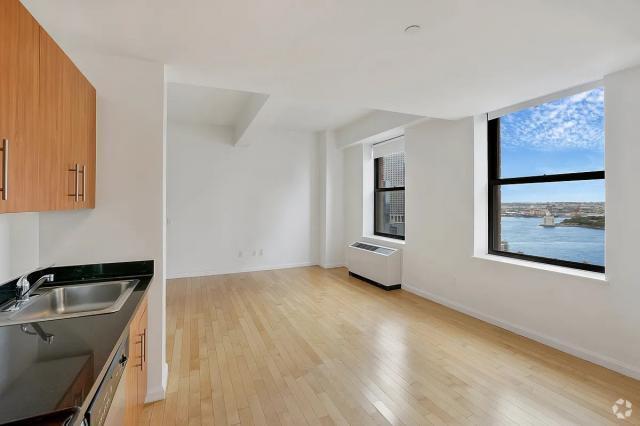 Building Photo - 3 bedroom in NEW YORK NY 10006 Unit 14E Rental