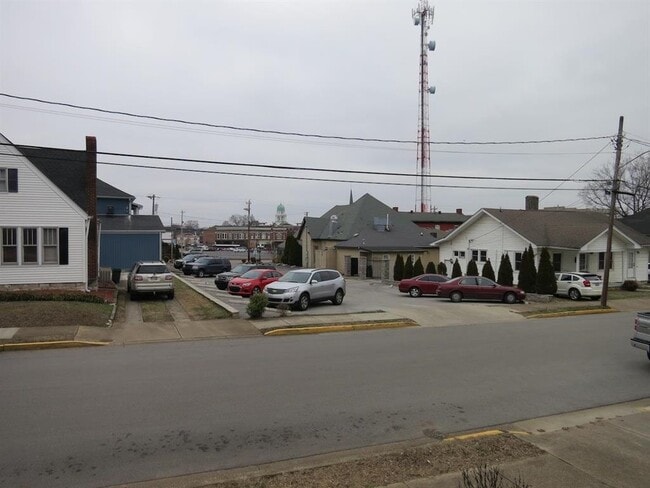 1048 Elm St