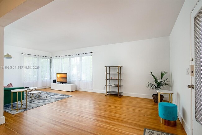 Photo - 10081 W Bay Harbor Dr Unit 4