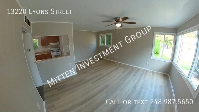 Photo - 13220 Lyons St
