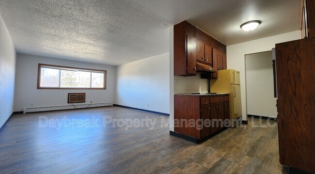 Photo - 1842 14th St S