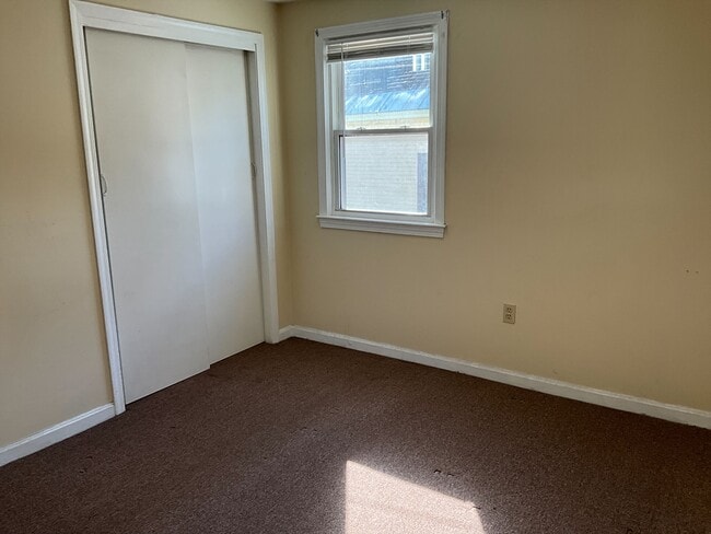 Photo - 35 Armory St Unidad 4