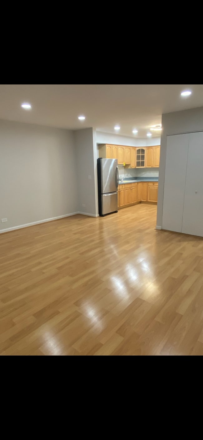 Photo - 6876 W Touhy Ave