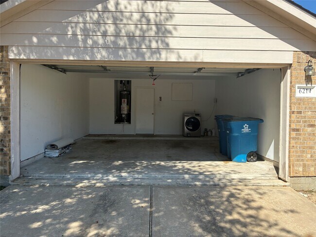 Photo - 6214 Channelbrook Ln