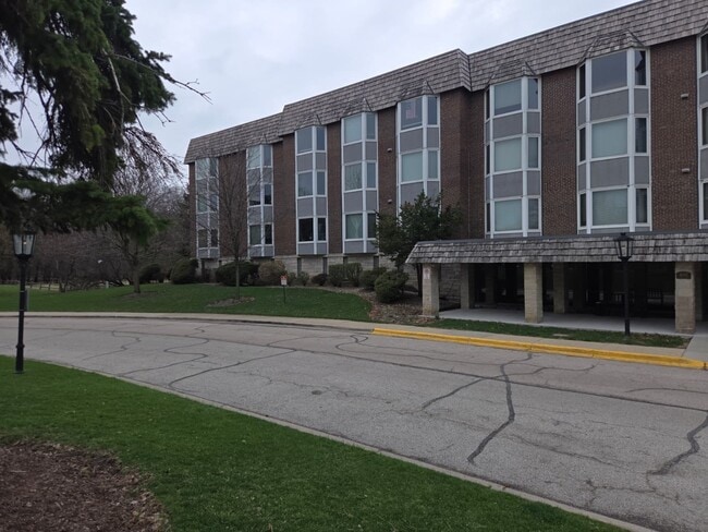 Building Photo - 400 Thames Pkwy Unit 2K