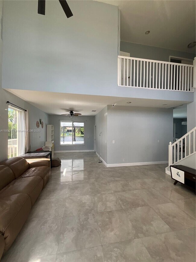 Photo - 18511 NW 14th St