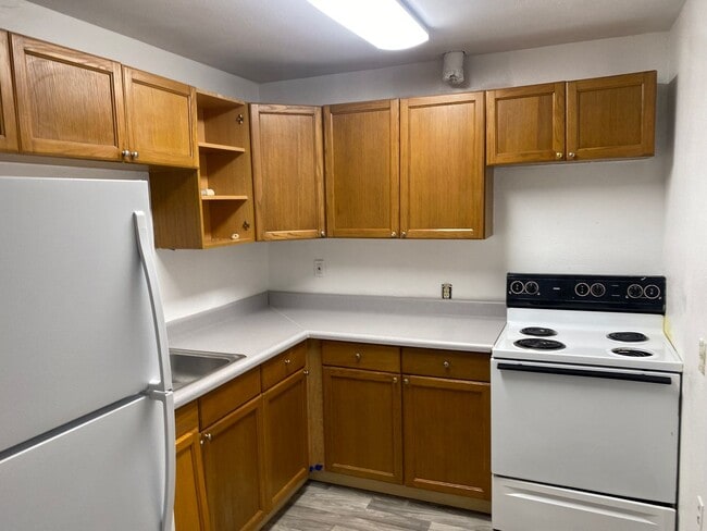 Photo - 18437 Cardinal Ln Unit B