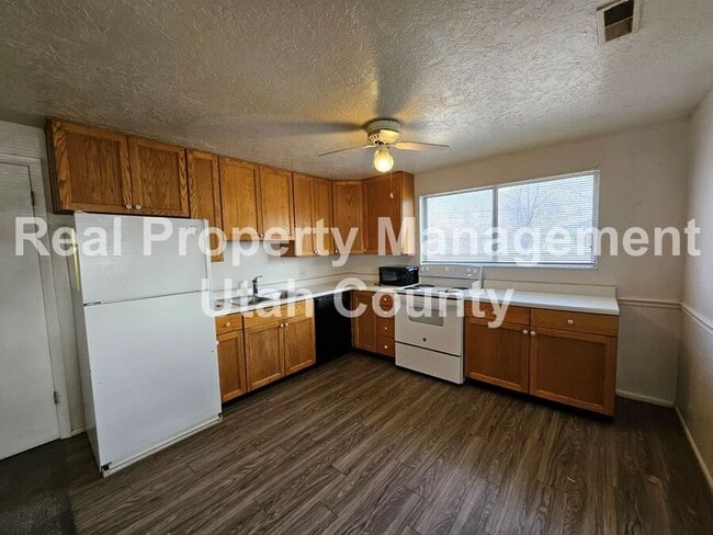 Photo - 1146 W 100 N Unit 8