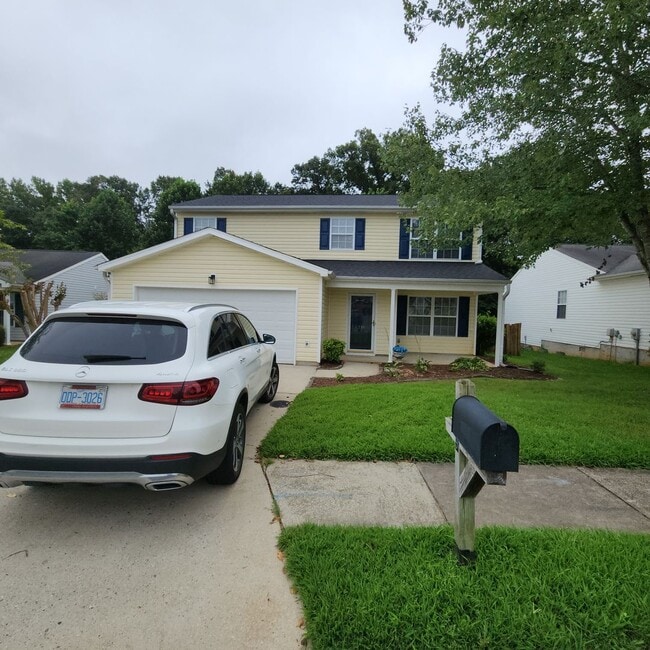 Building Photo - Inviting 2 Story House for Rent in Kerners...