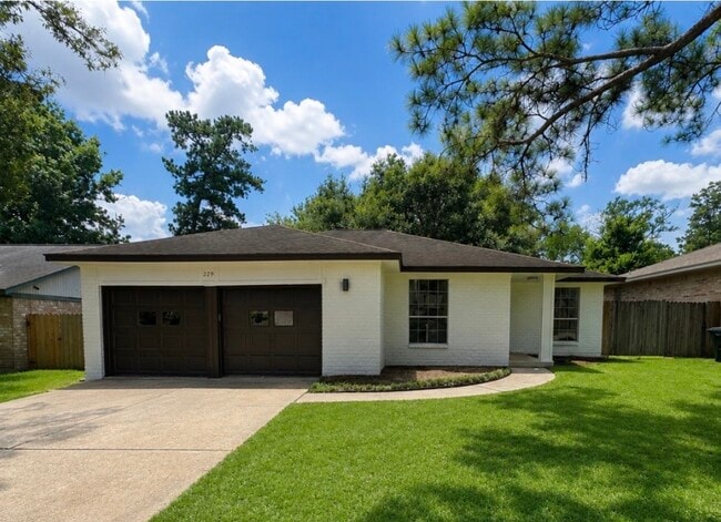 Building Photo - 229 Oxford Dr