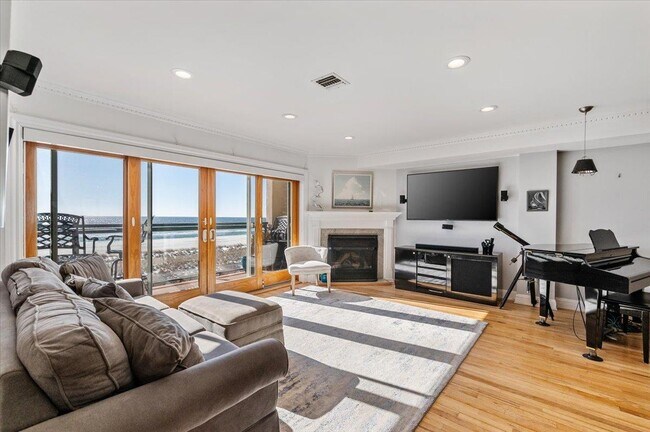Photo - 422 Oceanfront Unit 833