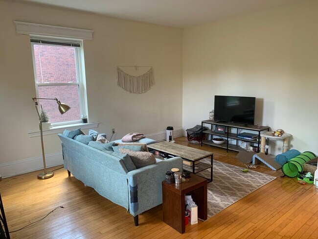 Photo - 1120 Beacon St Unit 2D