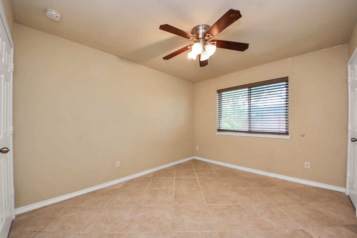 Photo - 1702 Kemah Oaks Dr