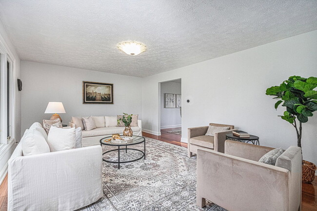 2569 Ridgewood Trail