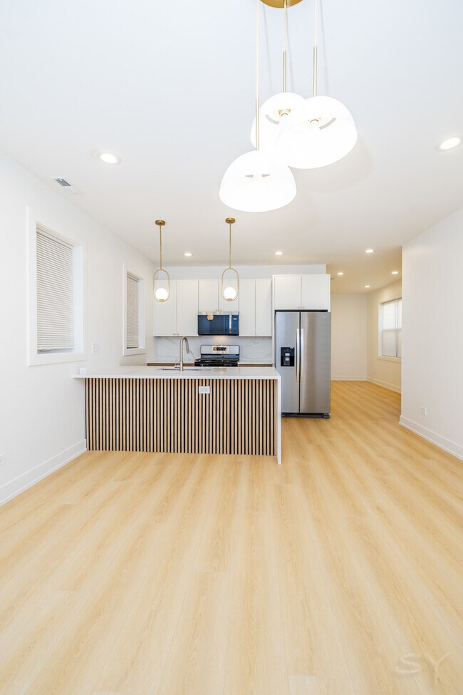 Photo - 6036 S Rhodes Ave Unit 1