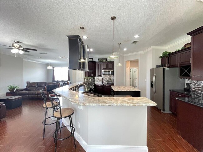 Photo - 907 Wildflower Rd