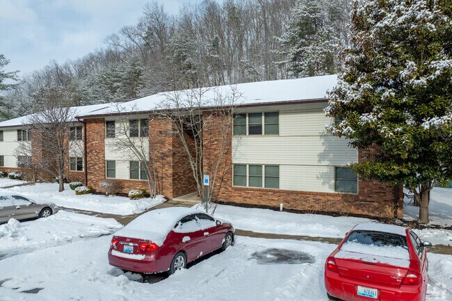 Pine Ridge Apartments