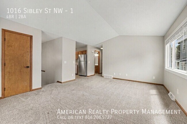 Photo - 1016 Sibley St NW Unidad 1