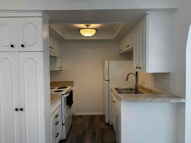 Photo - 170 De Chantle Rd Unidad 404