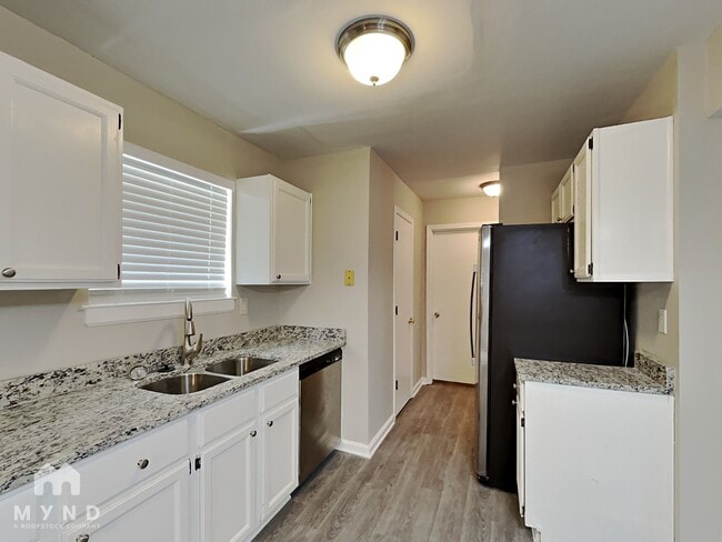 Photo - 5561 Northcut Dr