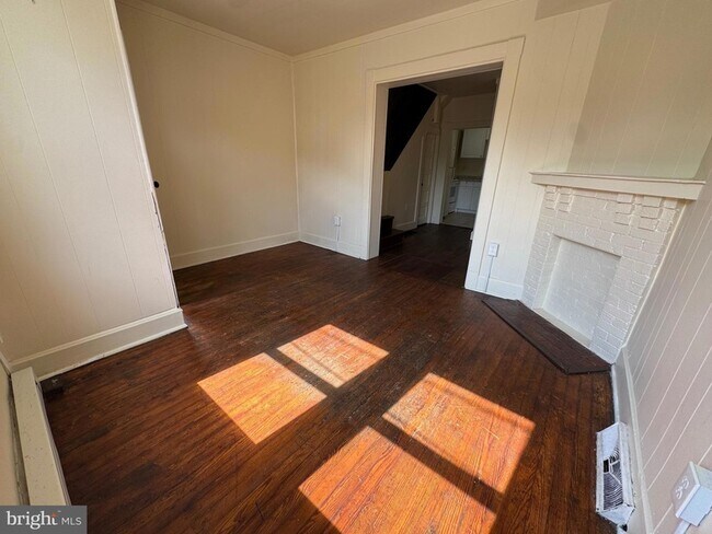 Photo - 206 Pear St