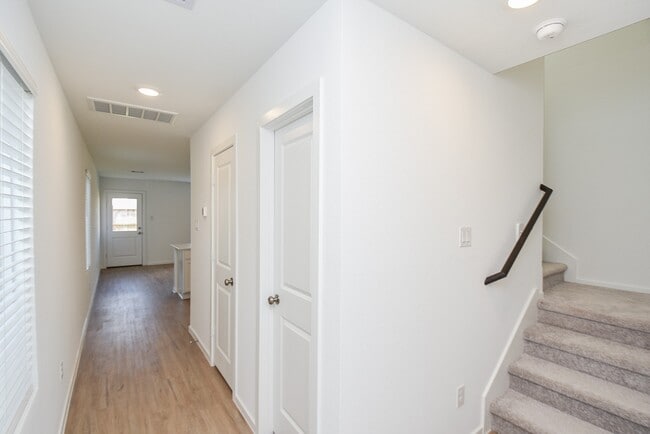 Building Photo - 21430 Carosella Dr