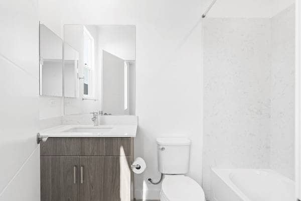 Photo - 170 Uptown Cir