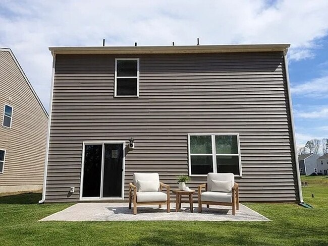 Photo - 1302 Falls of Hickory