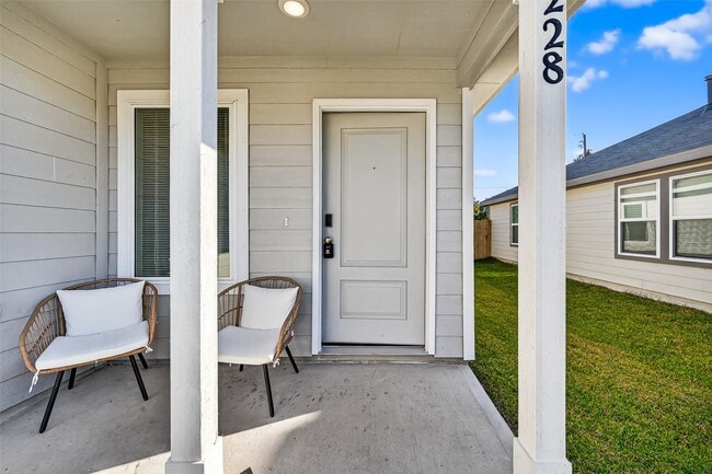 Photo - 228 Laura Leigh Ln