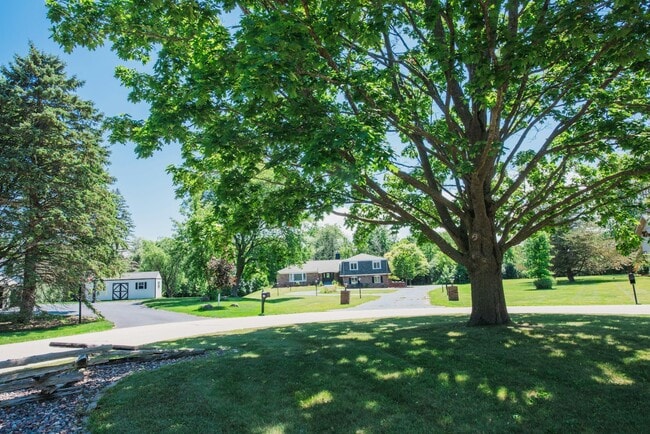 Photo - 1545 W Spruce Ct