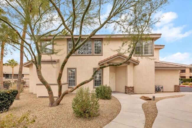 Building Photo - Summerlin Location