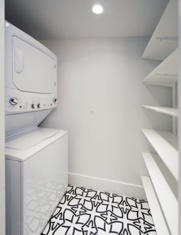 Photo - 47 Leamington Rd Unit 2