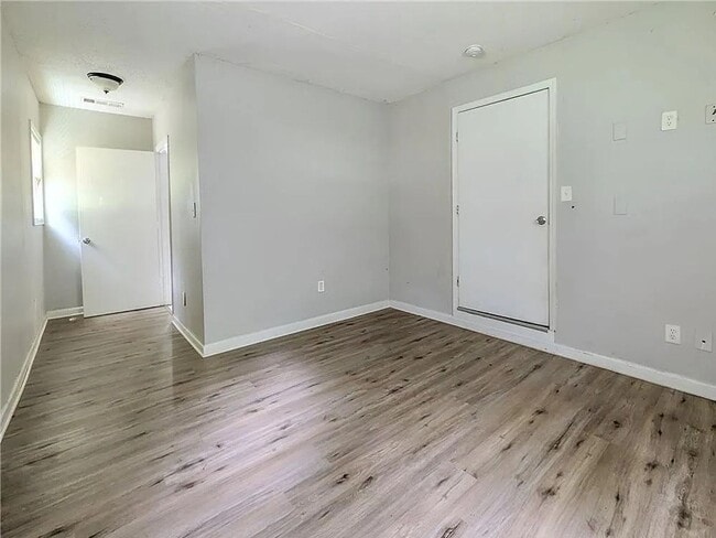 Photo - Charming Family Home | 3-4 Bedrooms | Large Yard | Convenient Location