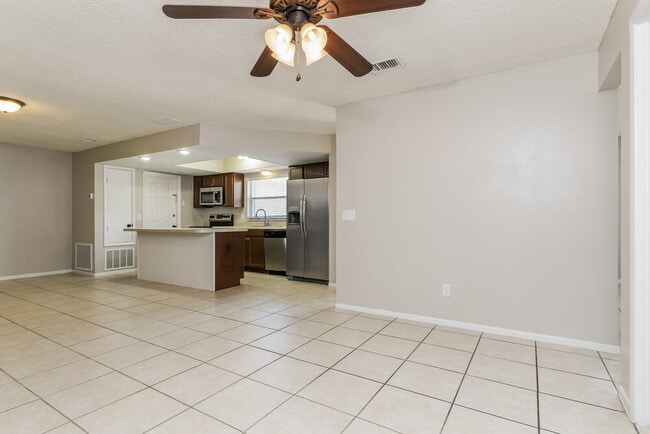 2429 Franklin Dr