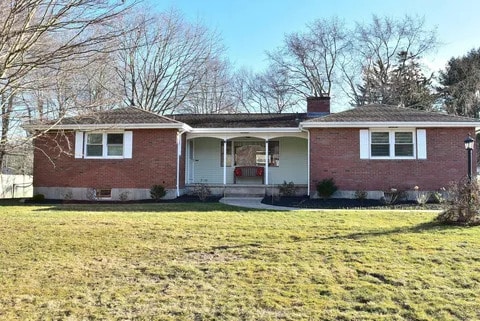 Photo - 2 Colonial Dr