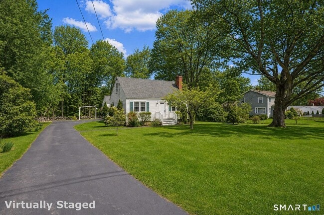 Building Photo - 32 Crescent Dr