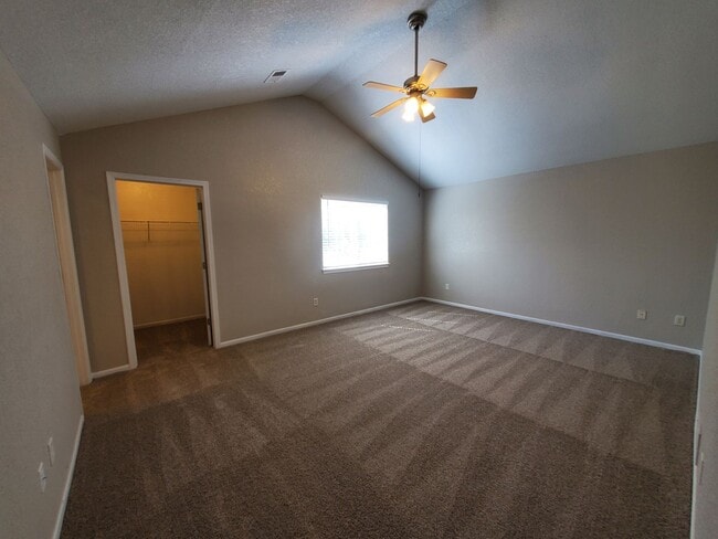 Photo - 3 bedroom, 2.5 bath 2 car garage Townhouse