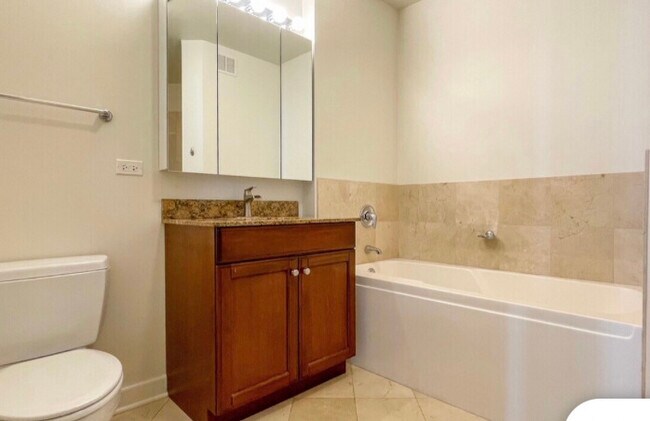 Photo - 420 E Waterside Dr Unit 2002