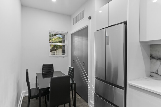 Photo - 935 S Howard Ave