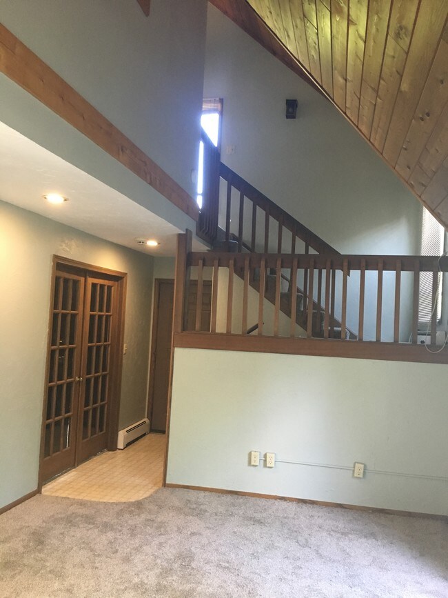 Photo - 1209 E 4th St Unit 1