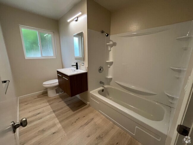 Building Photo - 429 Umland Dr Rental