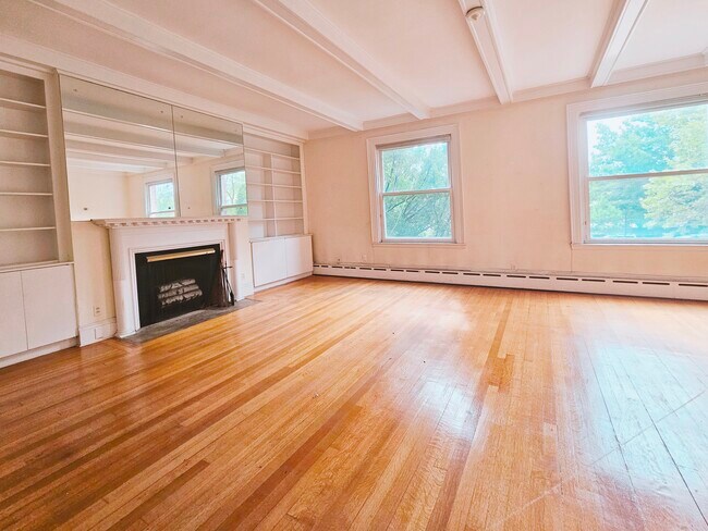 Photo - 1712 Beacon St Unit 11