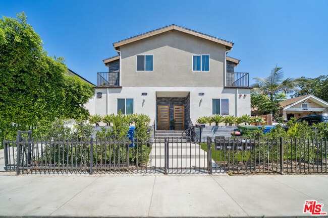 Photo - 1121 Browning Blvd