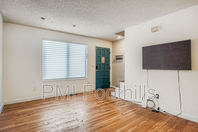 Photo - 171 Holman Way