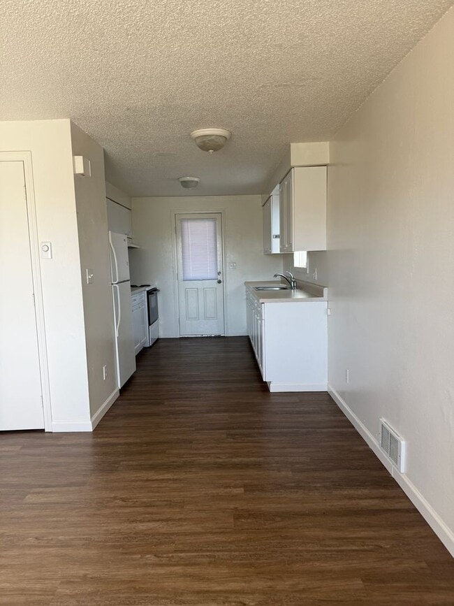 Photo - 700 1th SW 1-3 Unit #3-A 521-AA