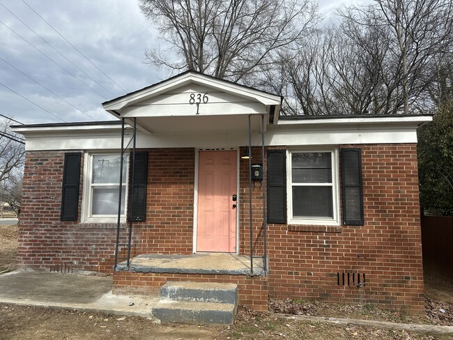 Building Photo - 836 Rodey Ave Unit 1