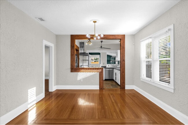 Photo - 1633 E Concord St